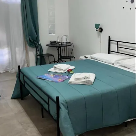 Falaride Discesa Sulla Valle Di Oro