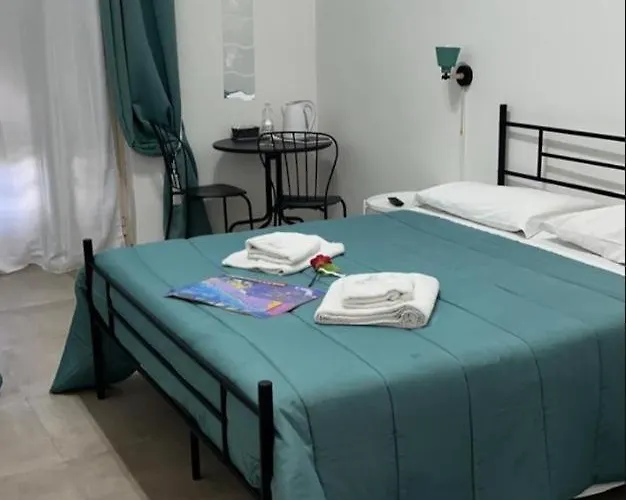 Falaride Discesa Sulla Valle Di Oro